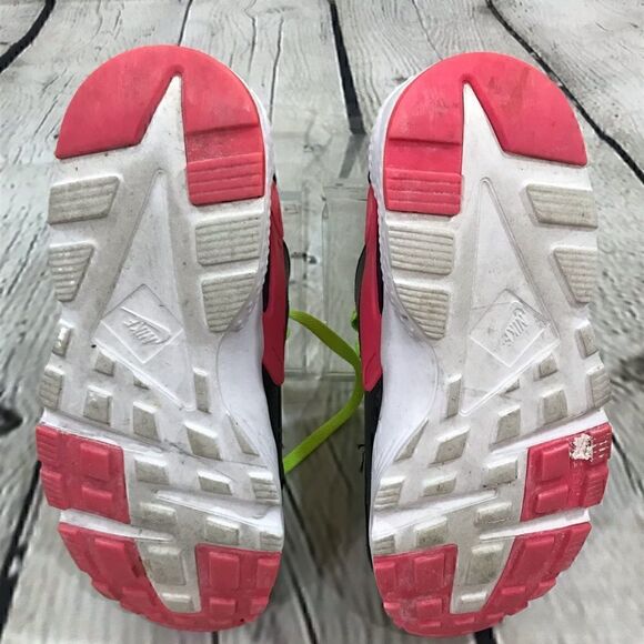 NIKE HUARACHES black & pink rubber accents sneakers 7Y Euc - Picture 8 of 9